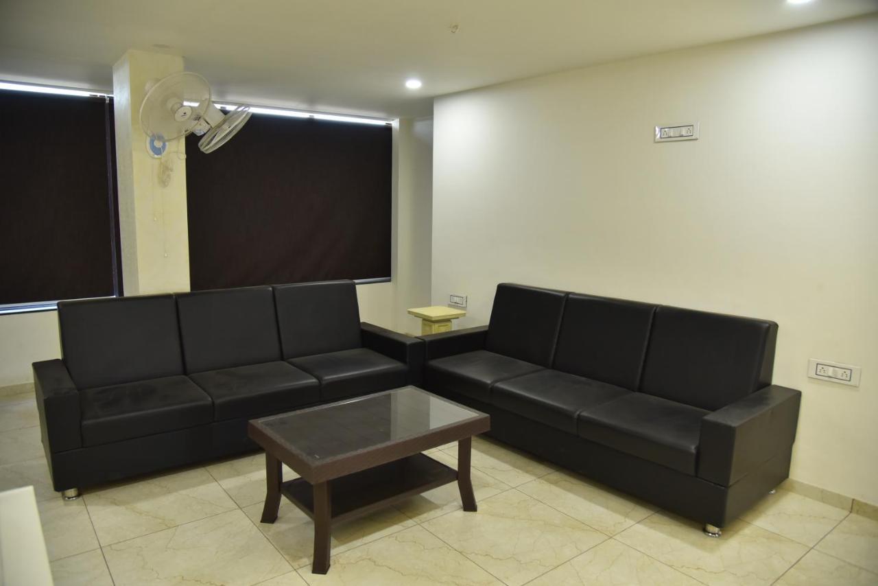Hotel Savera Inn Morbi Εξωτερικό φωτογραφία