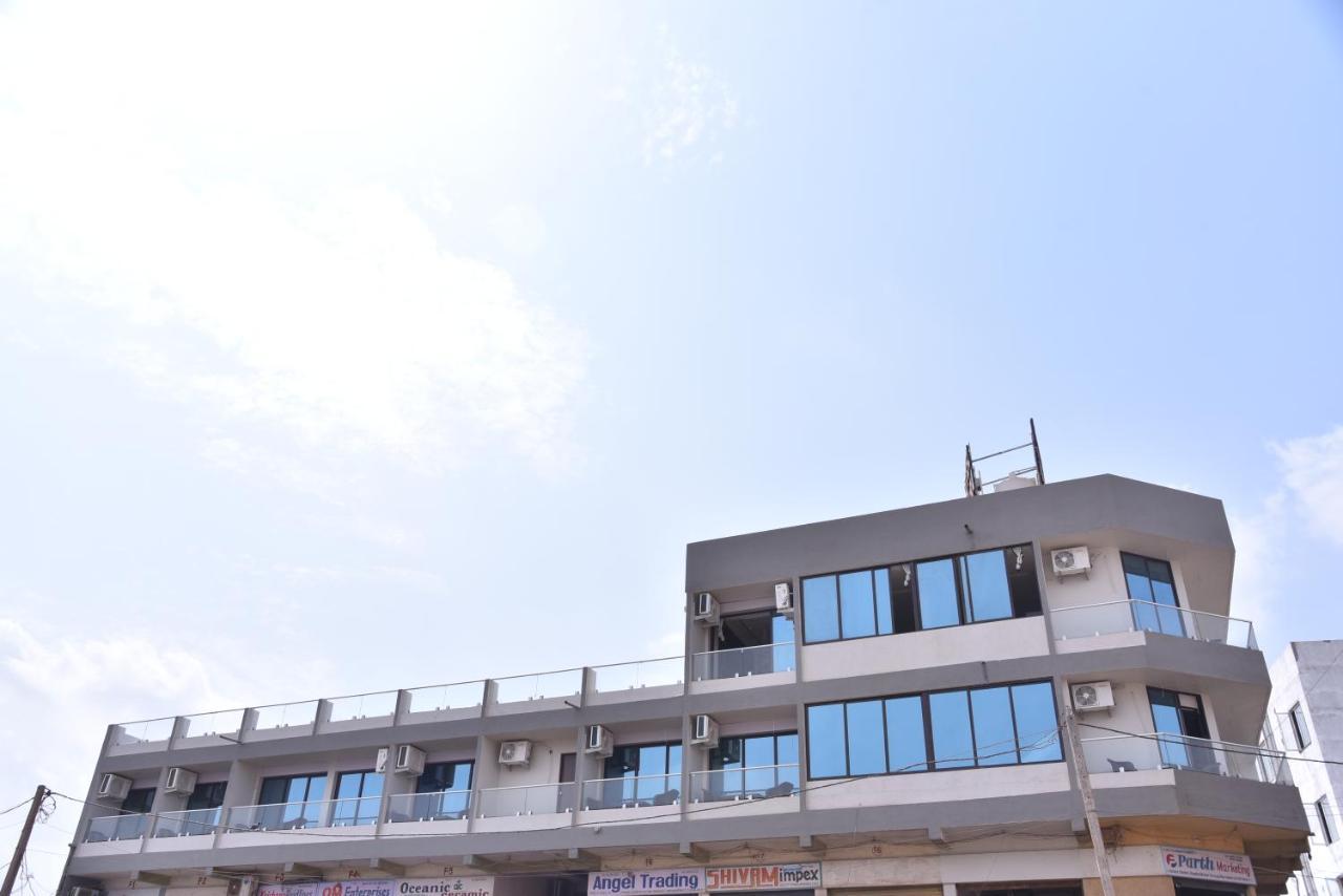 Hotel Savera Inn Morbi Εξωτερικό φωτογραφία