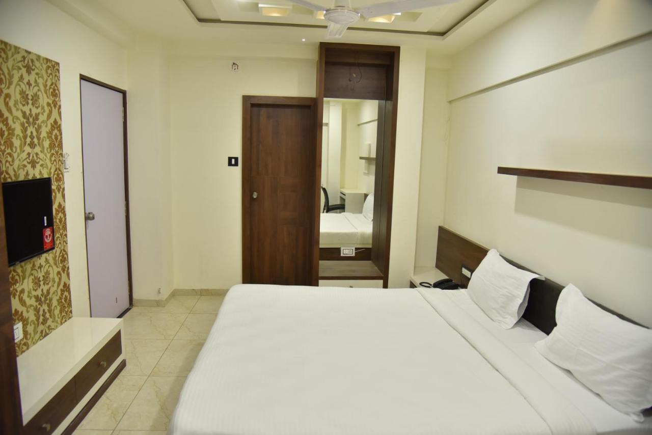 Hotel Savera Inn Morbi Εξωτερικό φωτογραφία