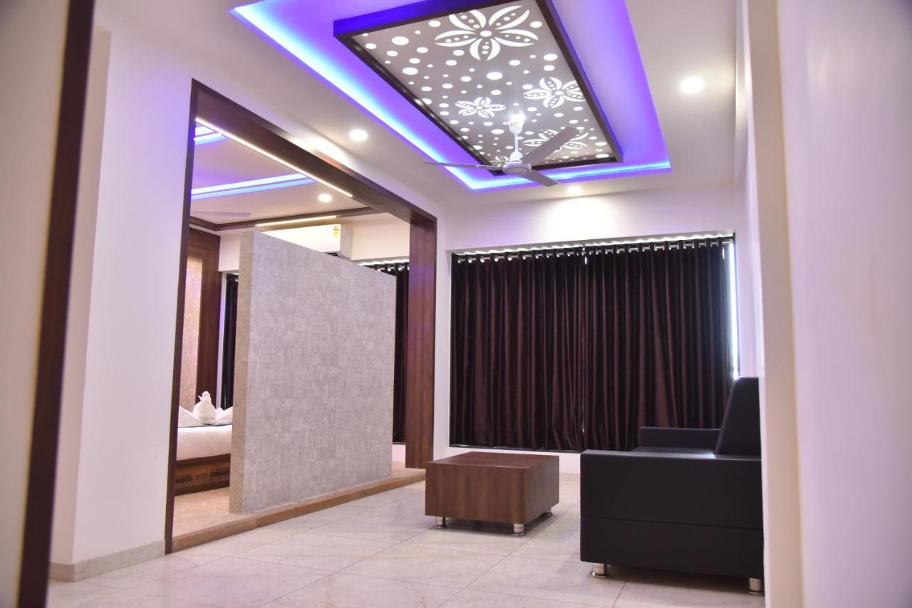 Hotel Savera Inn Morbi Εξωτερικό φωτογραφία